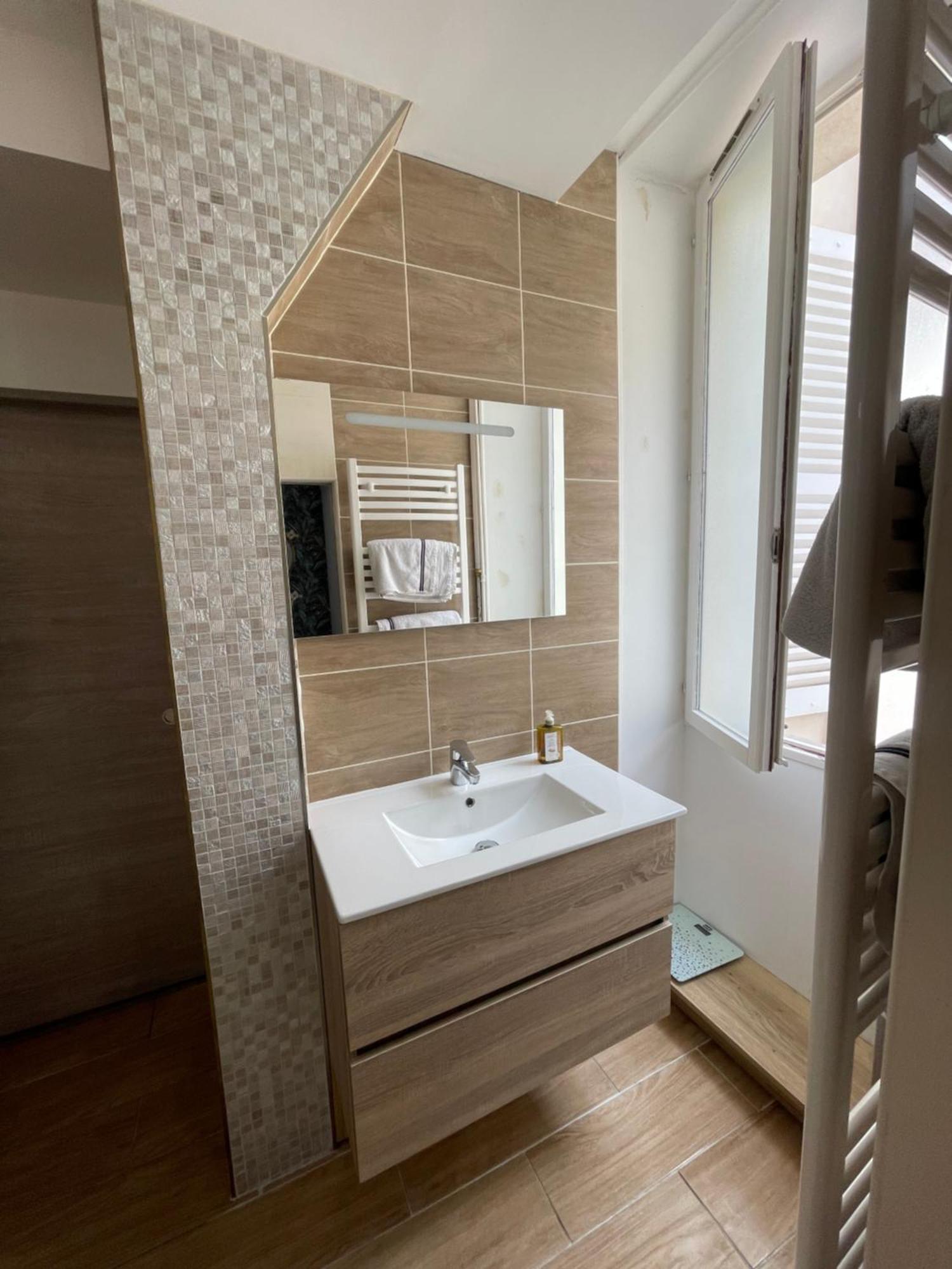 Appartement Moderne Centre Ville, 5 Personnes, 65 M2 Семюр-ан-Оксуа Екстериор снимка
