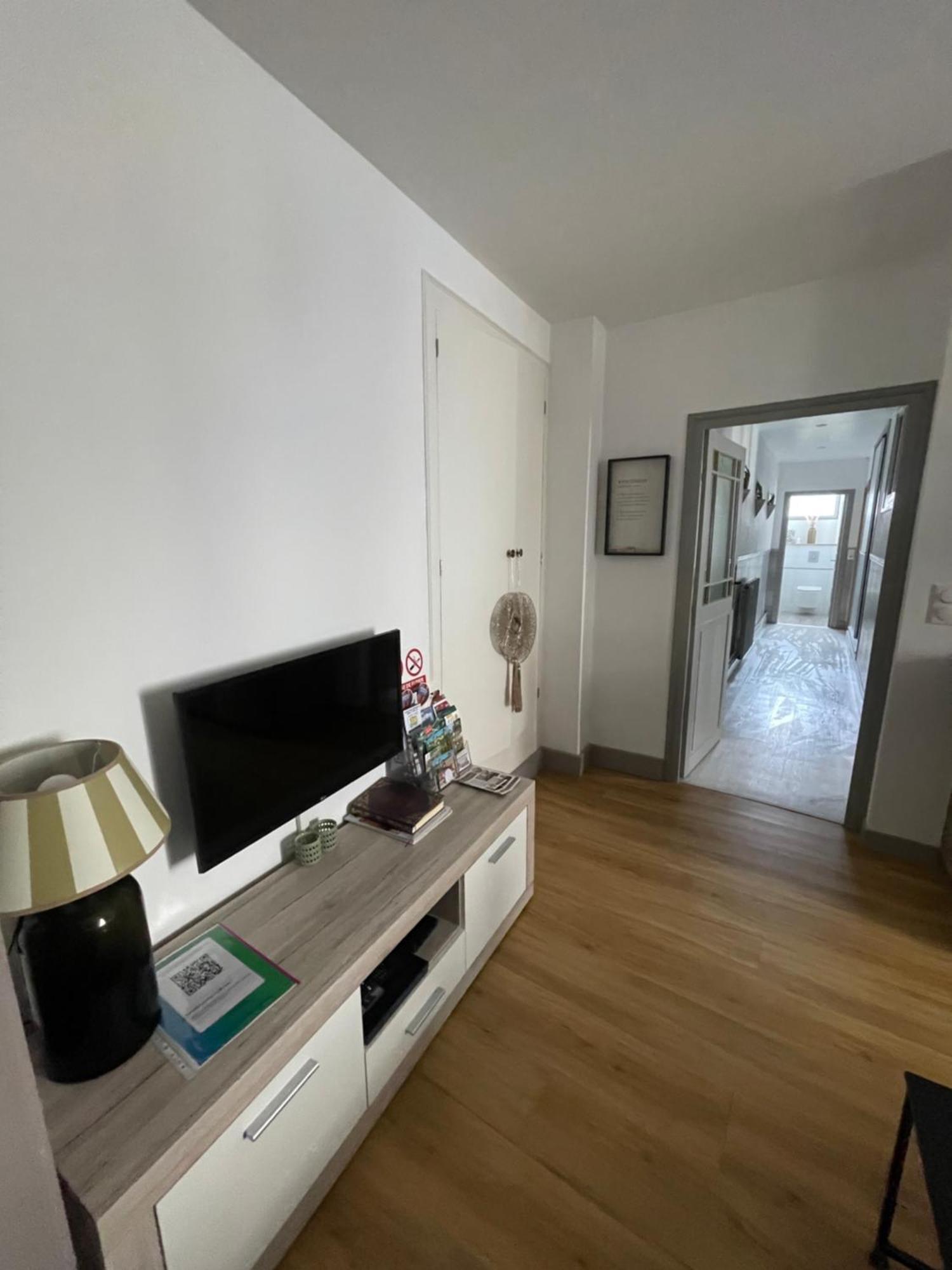 Appartement Moderne Centre Ville, 5 Personnes, 65 M2 Семюр-ан-Оксуа Екстериор снимка